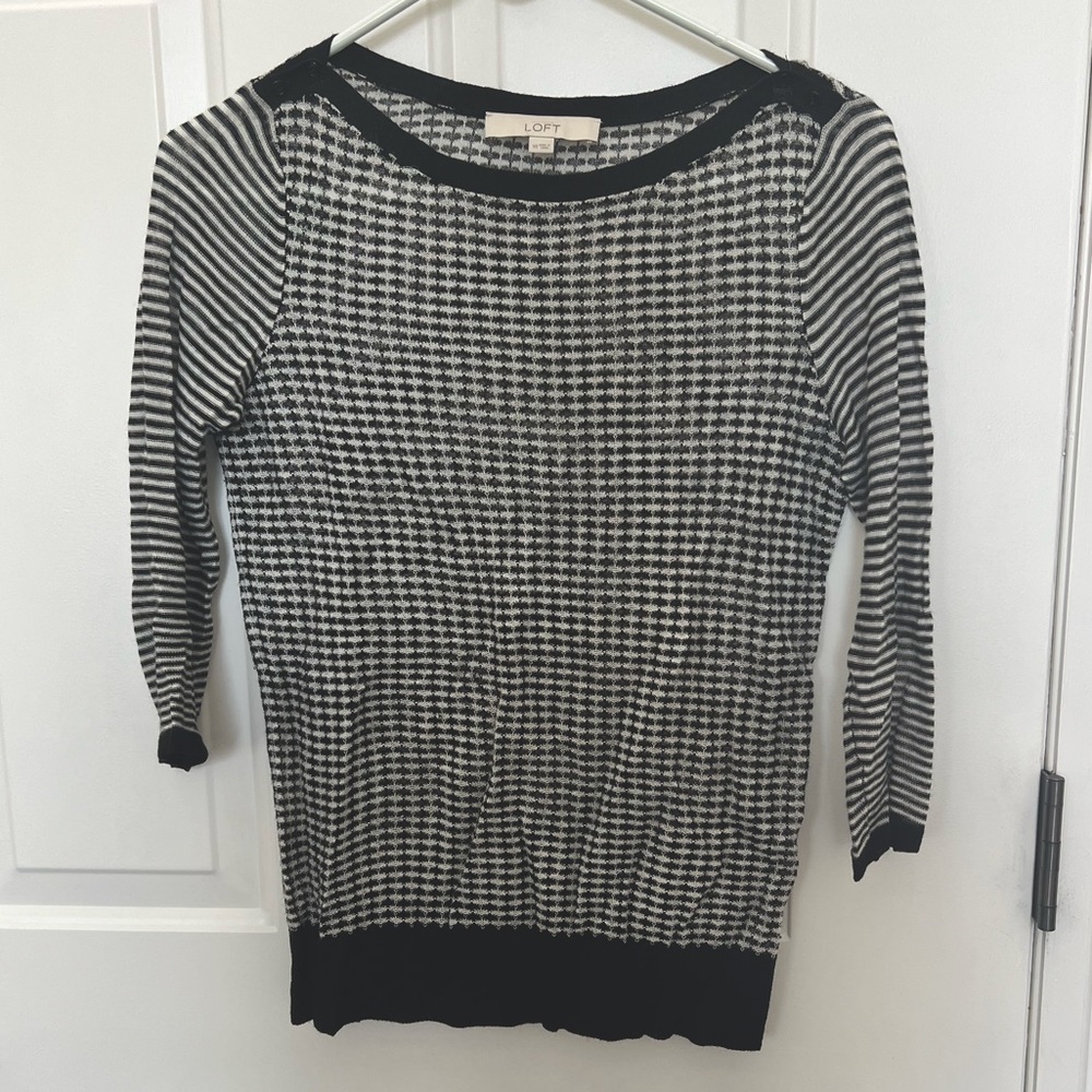 LOFT Black and White Patterned Lightweight Sweater- Size XS